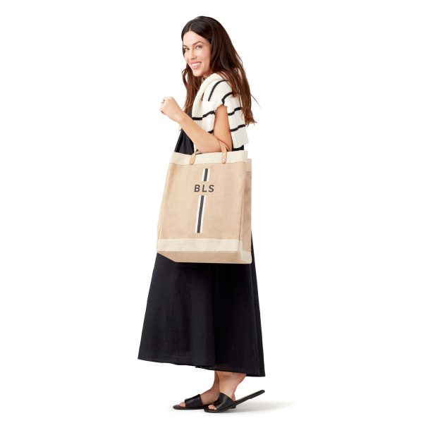1_APOLIS-23APR27-ONMODEL-9603jpg_2000.jpg