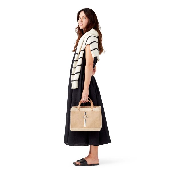 1_APOLIS-23APR27-ONMODEL-9721jpg_2000.jpg