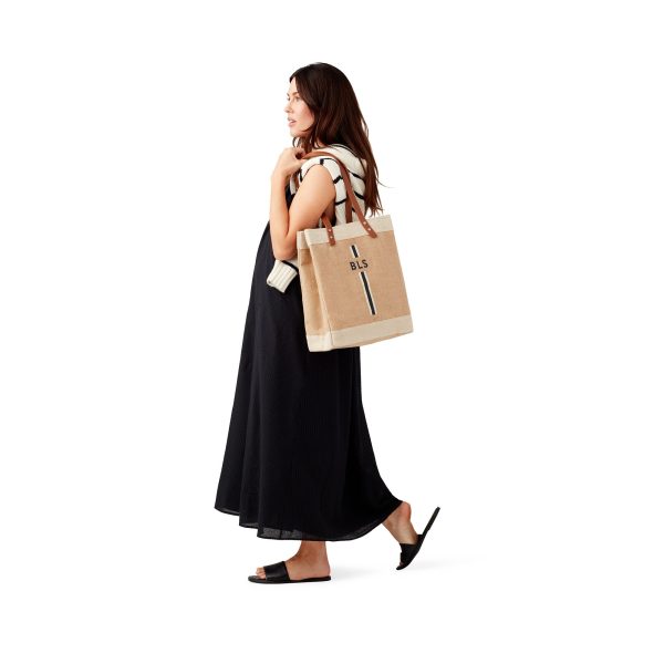 APOLIS-23APR27-ONMODEL-9675jpg_2000.jpg