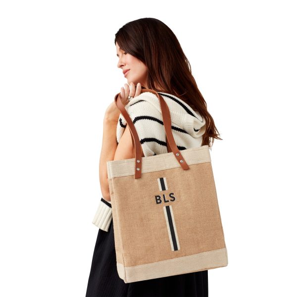 APOLIS-23APR27-ONMODEL-9691jpg_2000.jpg
