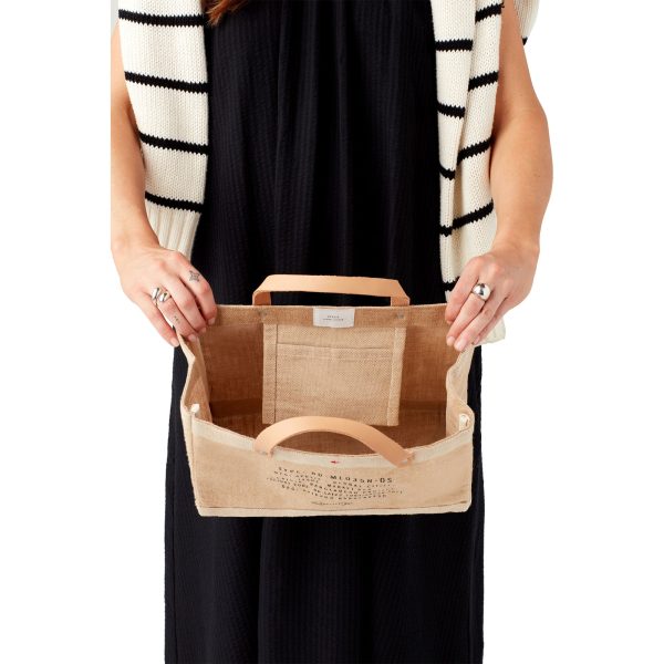 APOLIS-23APR27-ONMODEL-9744jpg_2000_b52805d3-011c-40b0-84bb-17af6def1231.jpg